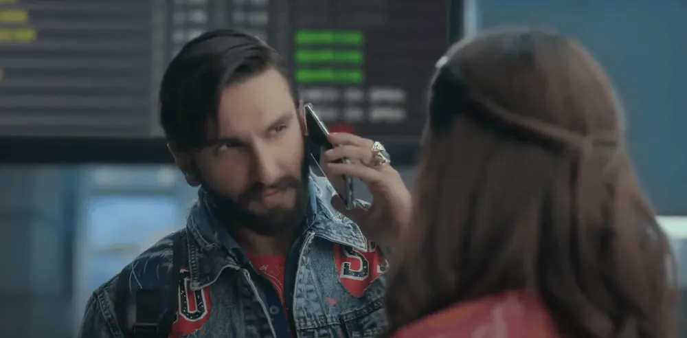 MakeMyTrip Airport - Ranveer & Alia