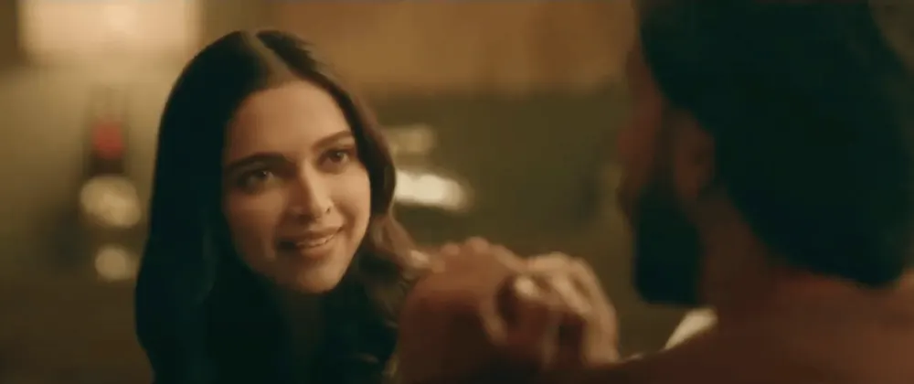 Lloyd AC Ranveer & Deepika