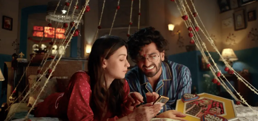 MakeMyTrip #AankhenKhulJayengi Ranveer & Alia 2