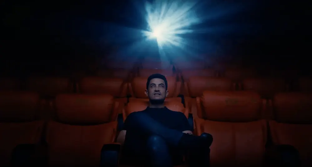 PVR ISS ANDHERE MEIN BAHUT ROSHNI HAI Aamir