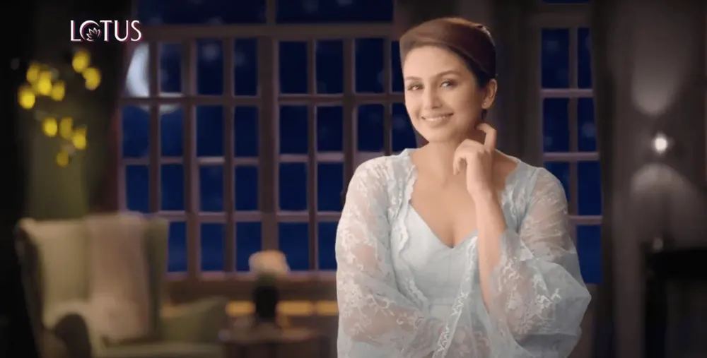 Lotus WhiteGlow Night Crème- Huma Qureshi