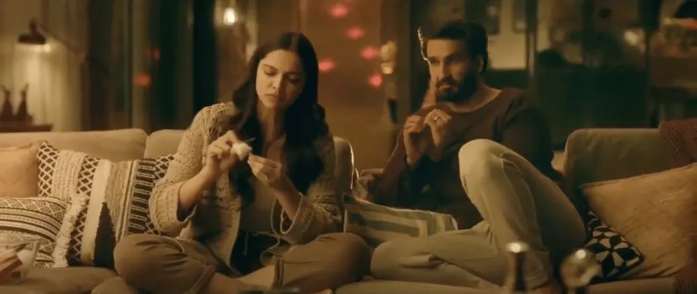 Lloyd AC Ranveer & Deepika